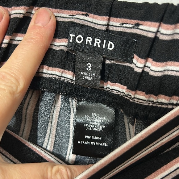 Torrid Multi Stripe Crepe Tie Front Tapered Pant Size 3X - Picture 4 of 5